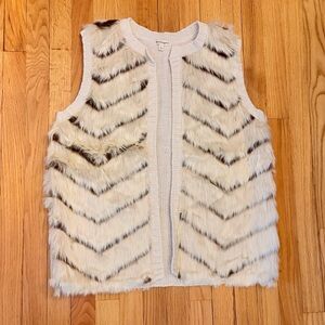 Love on a Hanger Cream Faux Fur Vest Size L